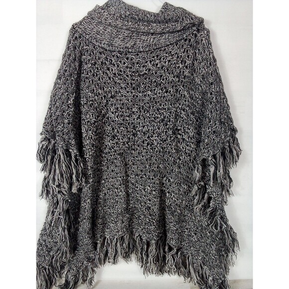 Women's 88th & Madison Gray Black Mingled Shawl Size Medium - Picture 3 of 13